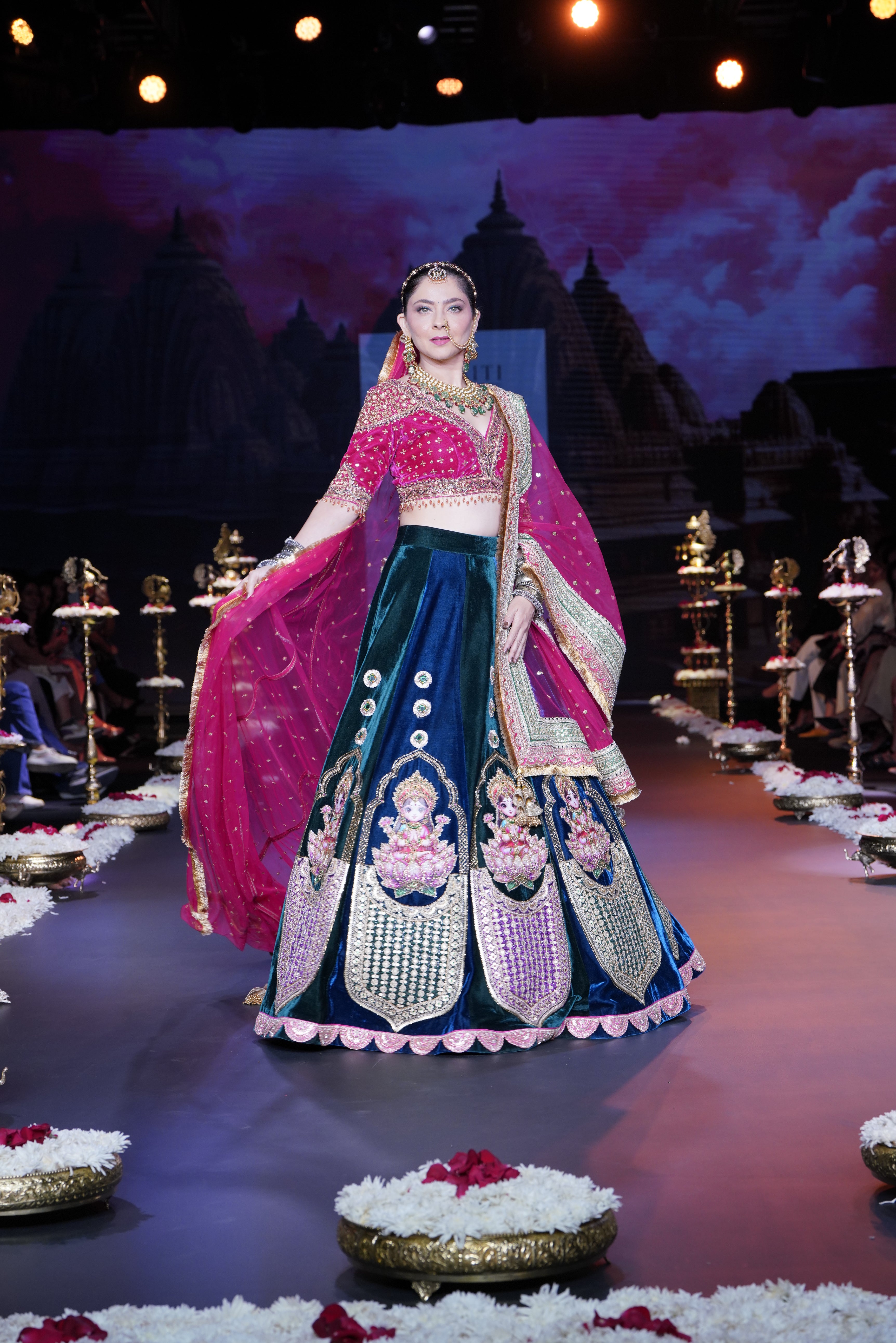 Two tone lehenga set with laxmiji print