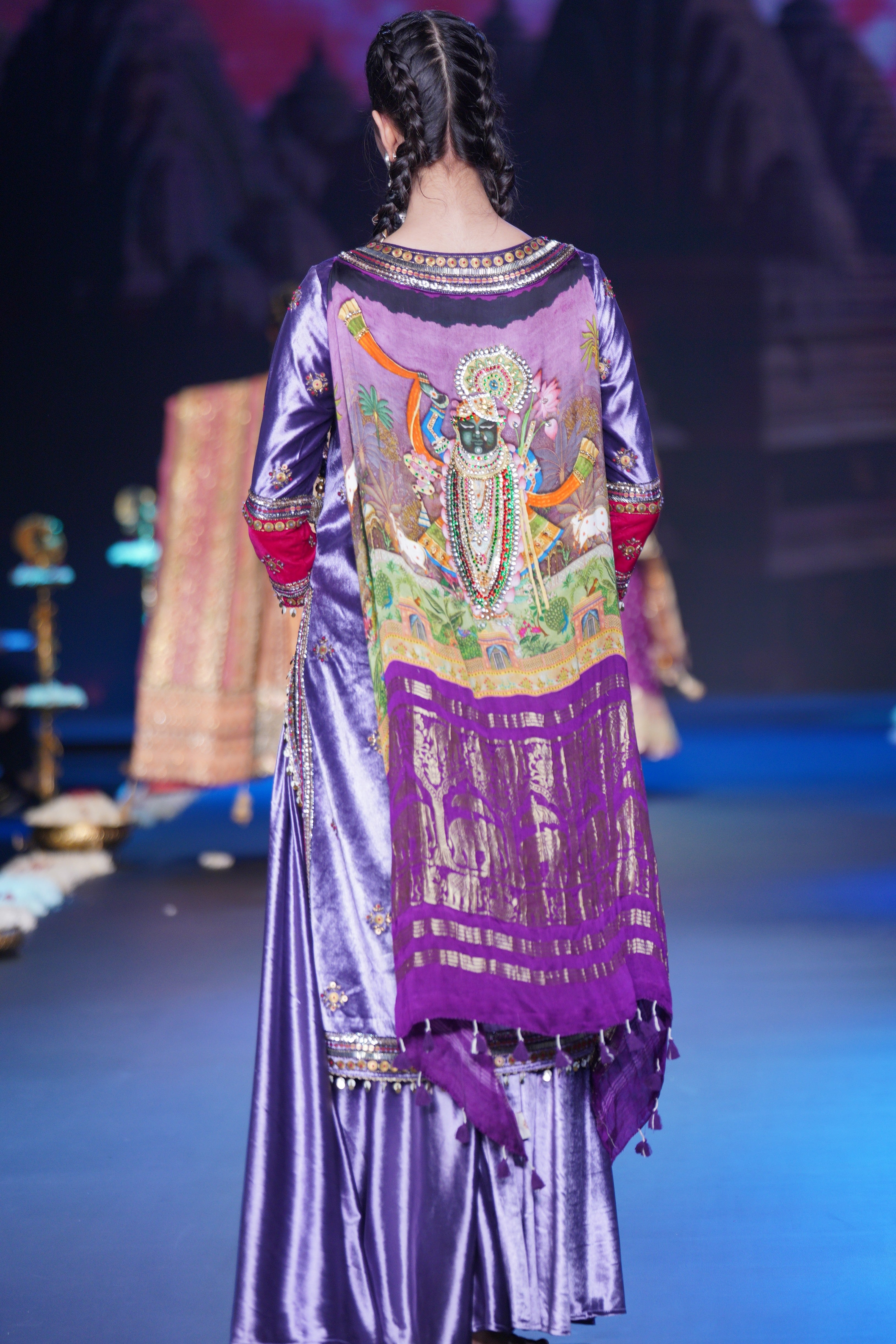 Lilac kurta with Srinathji print embroidered set