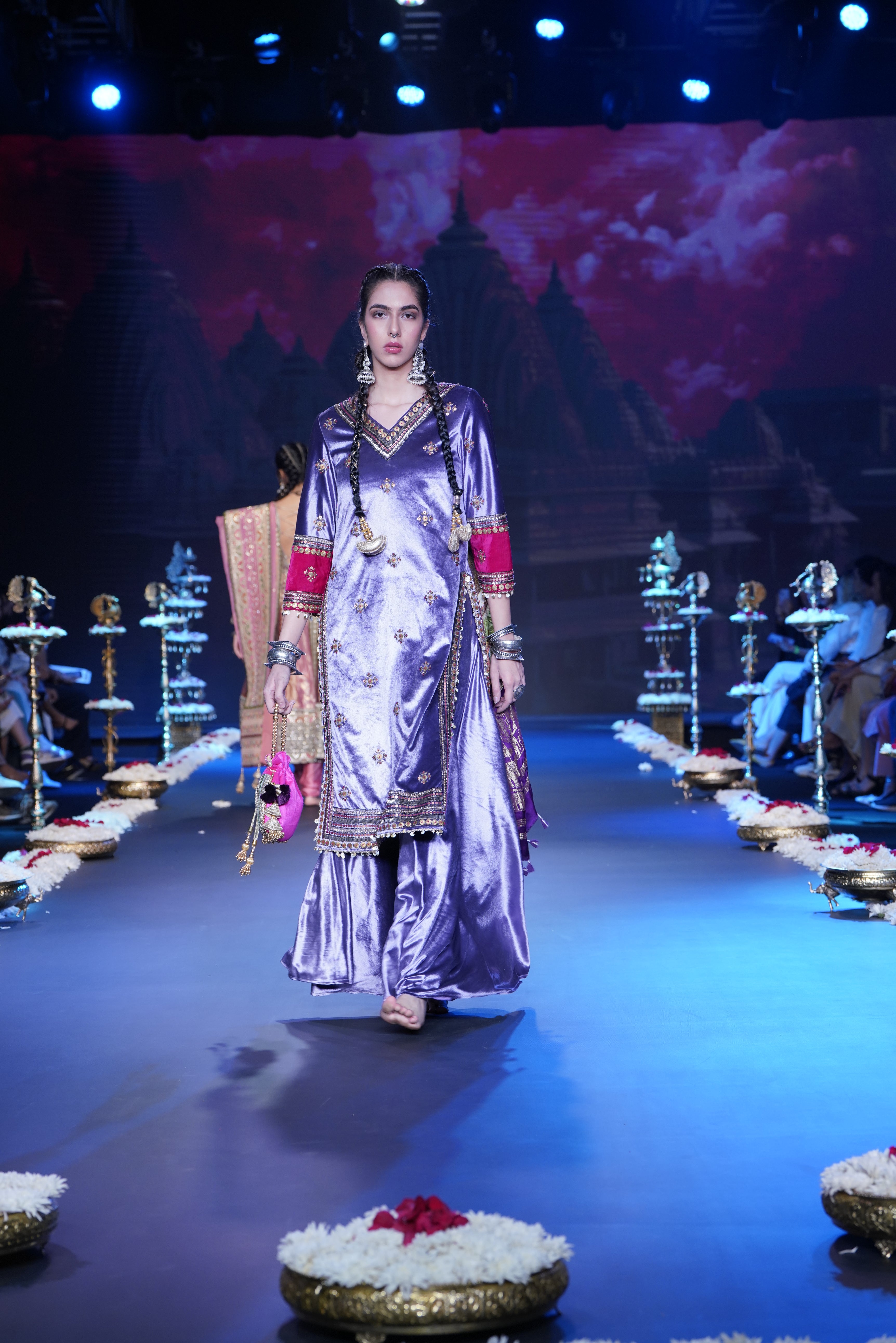 Lilac kurta with Srinathji print embroidered set