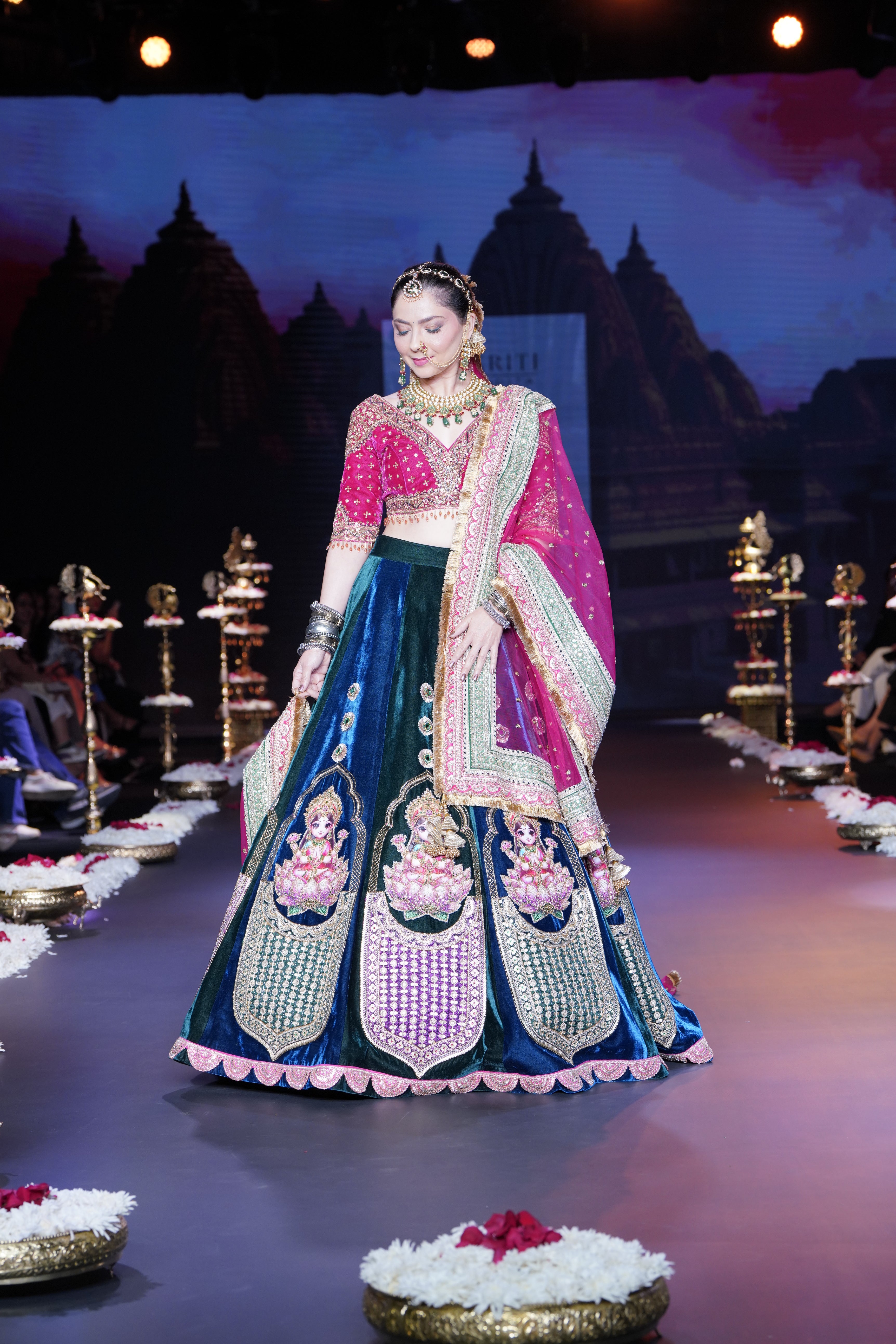 Two tone lehenga set with laxmiji print