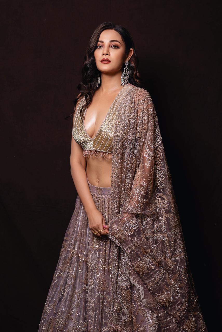 Gold metallic cutdana embroidery lehenga set