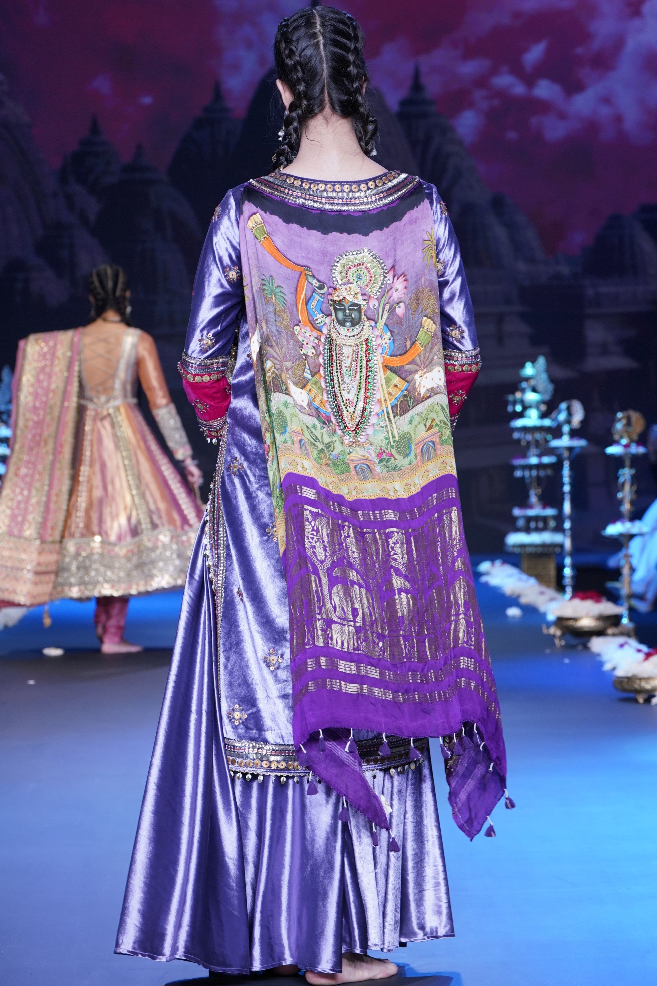 Lilac kurta with Srinathji print embroidered set