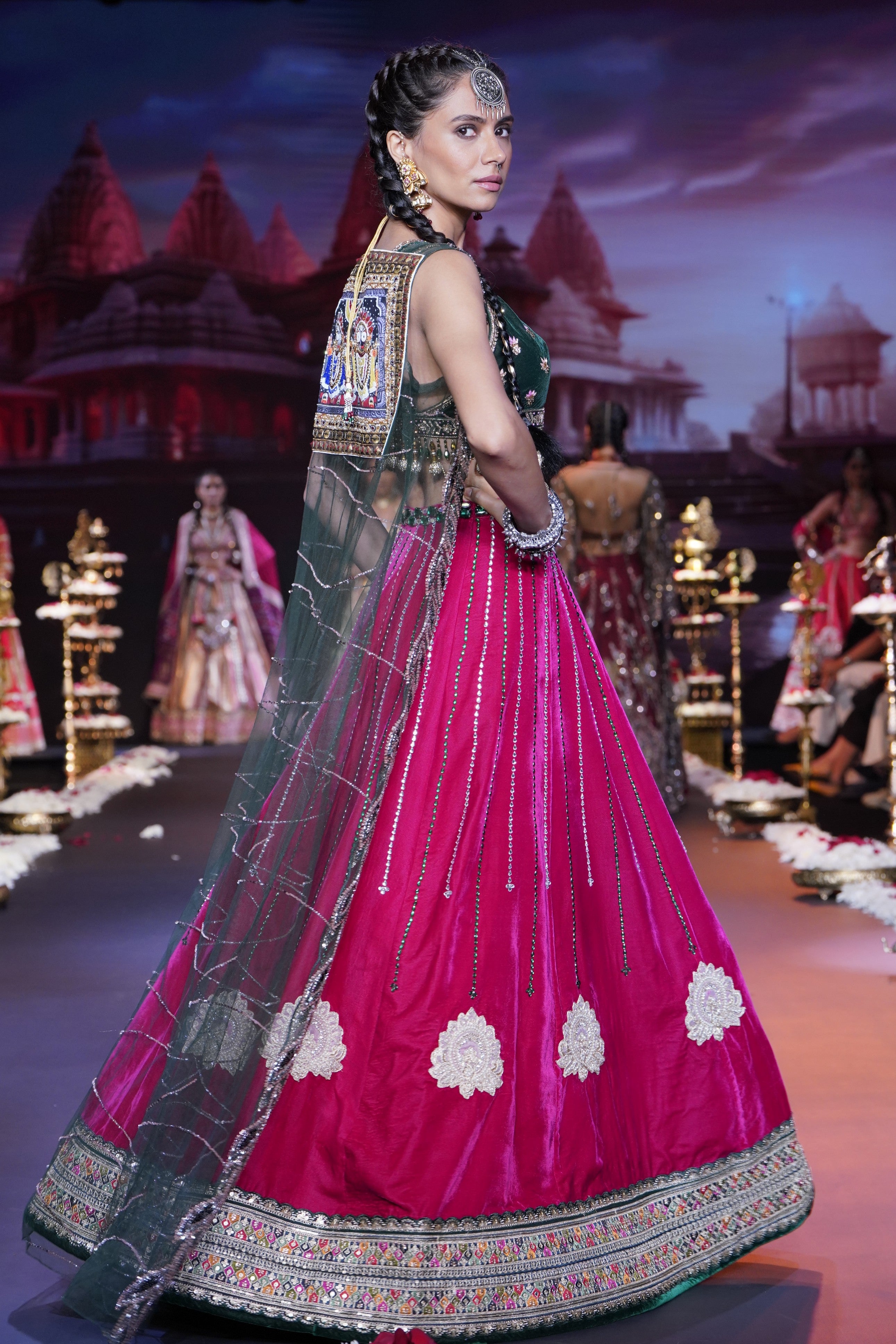 Dual tone lehenga set with jagannath print on cape