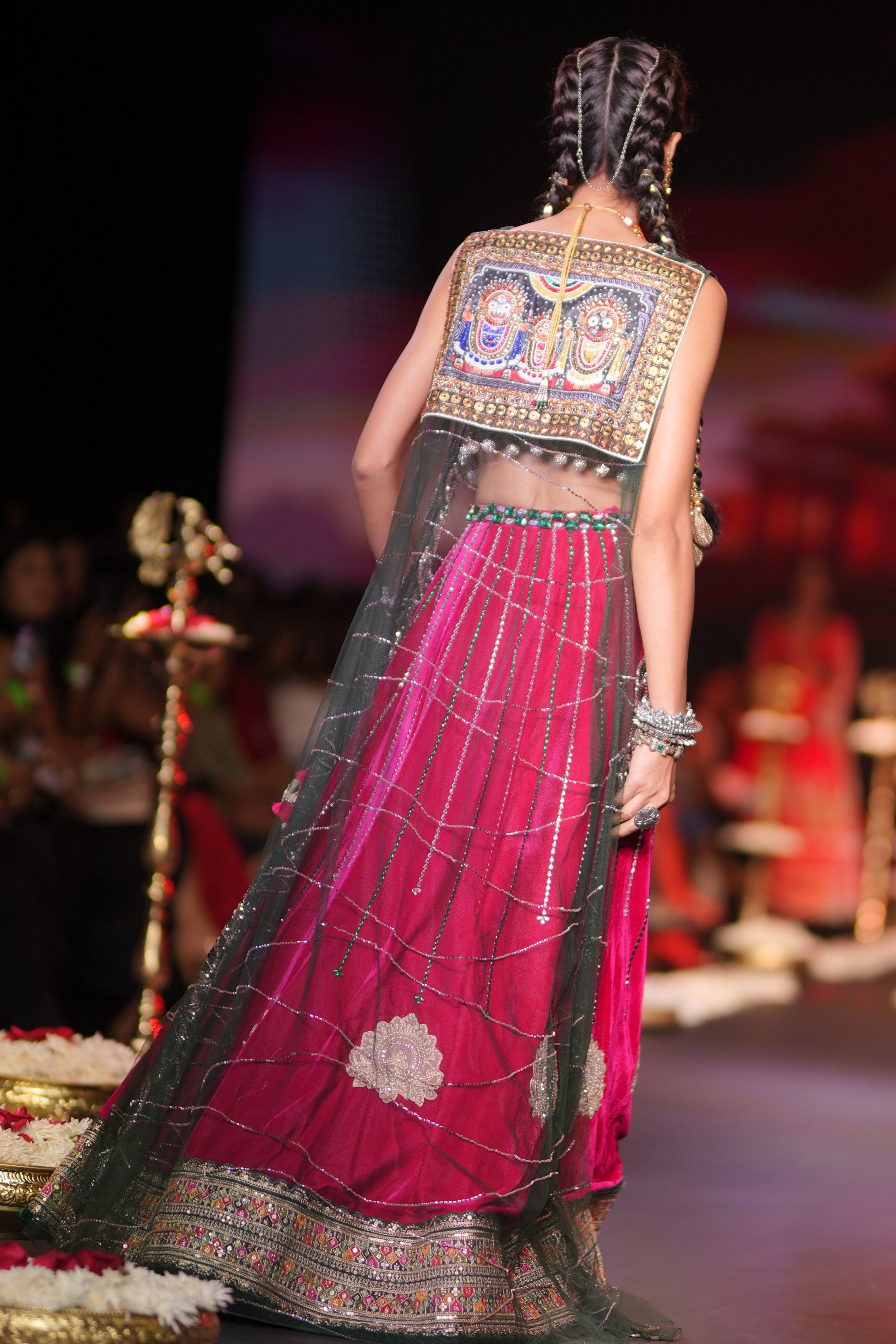 Dual tone lehenga set with jagannath print on cape