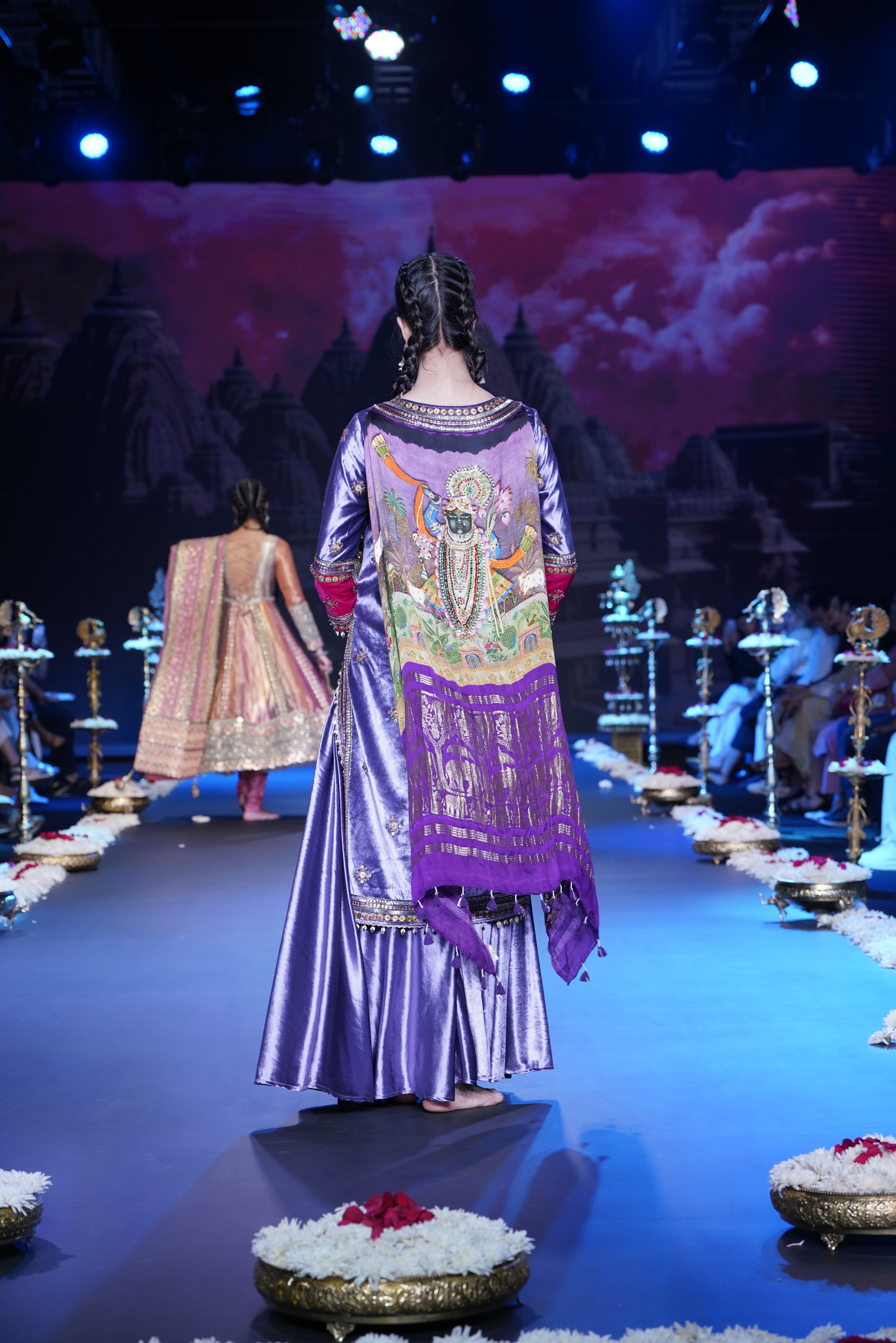 Lilac kurta with Srinathji print embroidered set