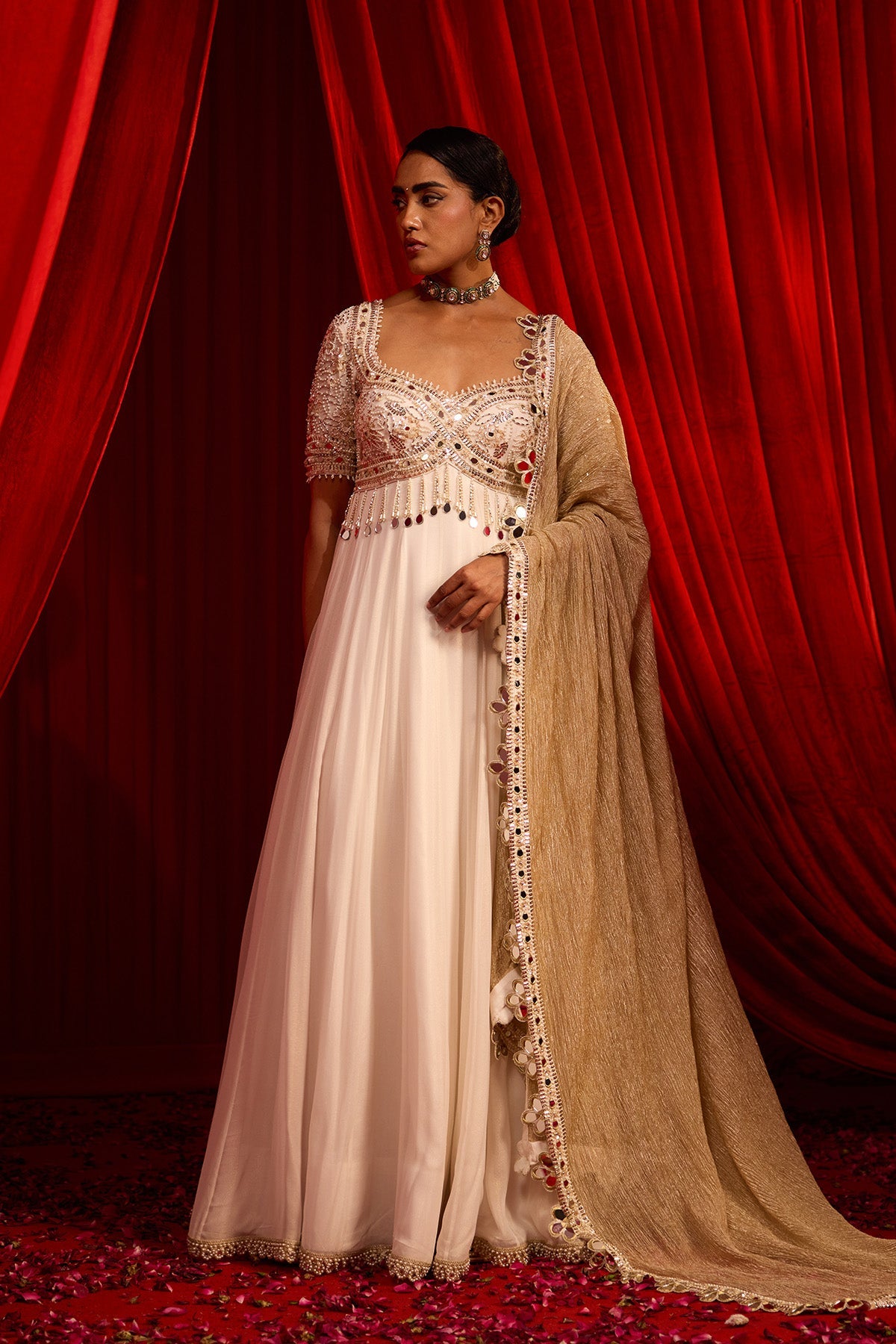 SHWET SANGATI ANARKALI SET